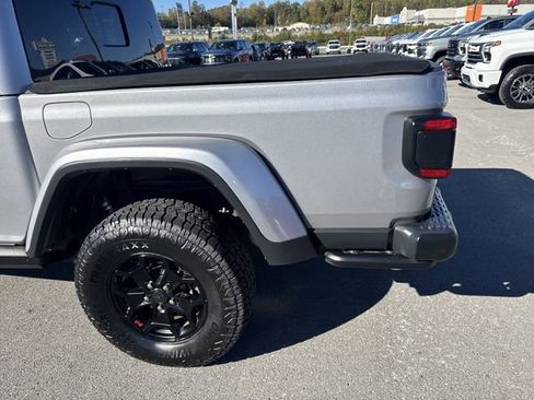 Used 2020 Jeep Gladiator Rubicon AWD/4WD image 10