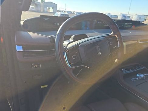 Used 2025 Lincoln Navigator L Reserve AWD/4WD image 17