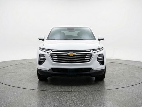 Used 2025 Chevrolet Equinox LT FWD image 2