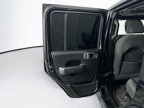 Used 2023 Jeep Wrangler Unlimited AWD/4WD image 26