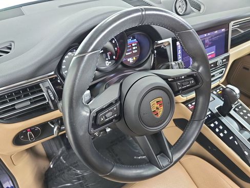 Certified 2024 Porsche Macan w/ Premium Plus Package AWD/4WD image 4