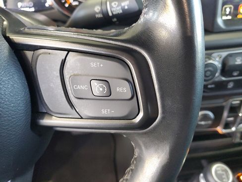 Used 2022 Jeep Gladiator Sport AWD/4WD image 25