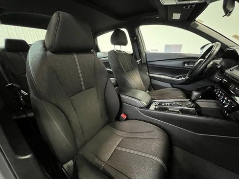 Used 2025 Honda Accord Sport image 9