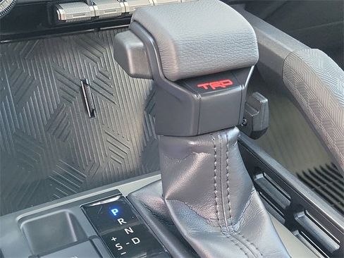 Used 2025 Toyota Tacoma TRD Sport image 15