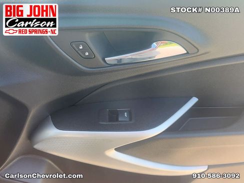 Used 2024 Chevrolet Trax LS w/ LS Convenience Package FWD image 34