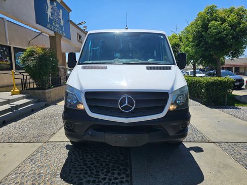 Used 2016 Mercedes-Benz Sprinter 2500 image 2
