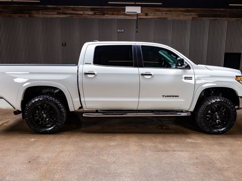 Used 2020 Toyota Tundra Limited w/ Limited Premium Package image 11