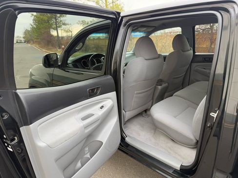 Used 2010 Toyota Tacoma 4x4 Double Cab image 17