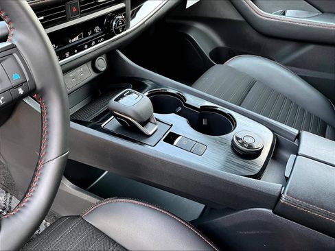 Certified 2026 Nissan Rogue SV AWD/4WD image 21
