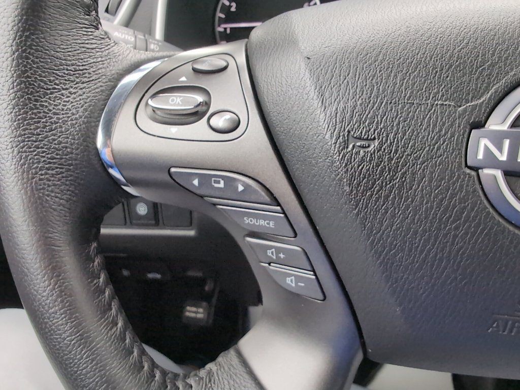 Used 2024 Nissan Murano SV w/ SV Midnight Edition Package AWD/4WD image 18