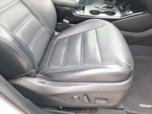 Used 2019 Kia Sorento SX FWD image 33