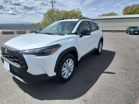 New 2026 Toyota Corolla Cross LE FWD image 9