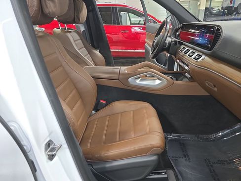 Used 2025 Mercedes-Benz GLE 450 4MATIC image 11