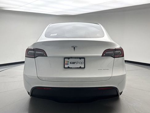 Used 2023 Tesla Model Y Long Range AWD/4WD image 4