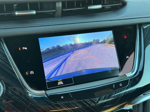 Certified 2025 Cadillac XT6 Premium Luxury image 5