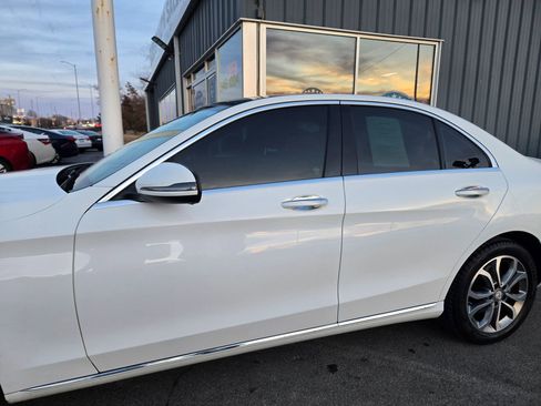Used 2017 Mercedes-Benz C 300 4MATIC Sedan image 3