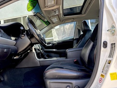 Used 2017 Toyota Camry XSE w/ Moonroof Package image 18