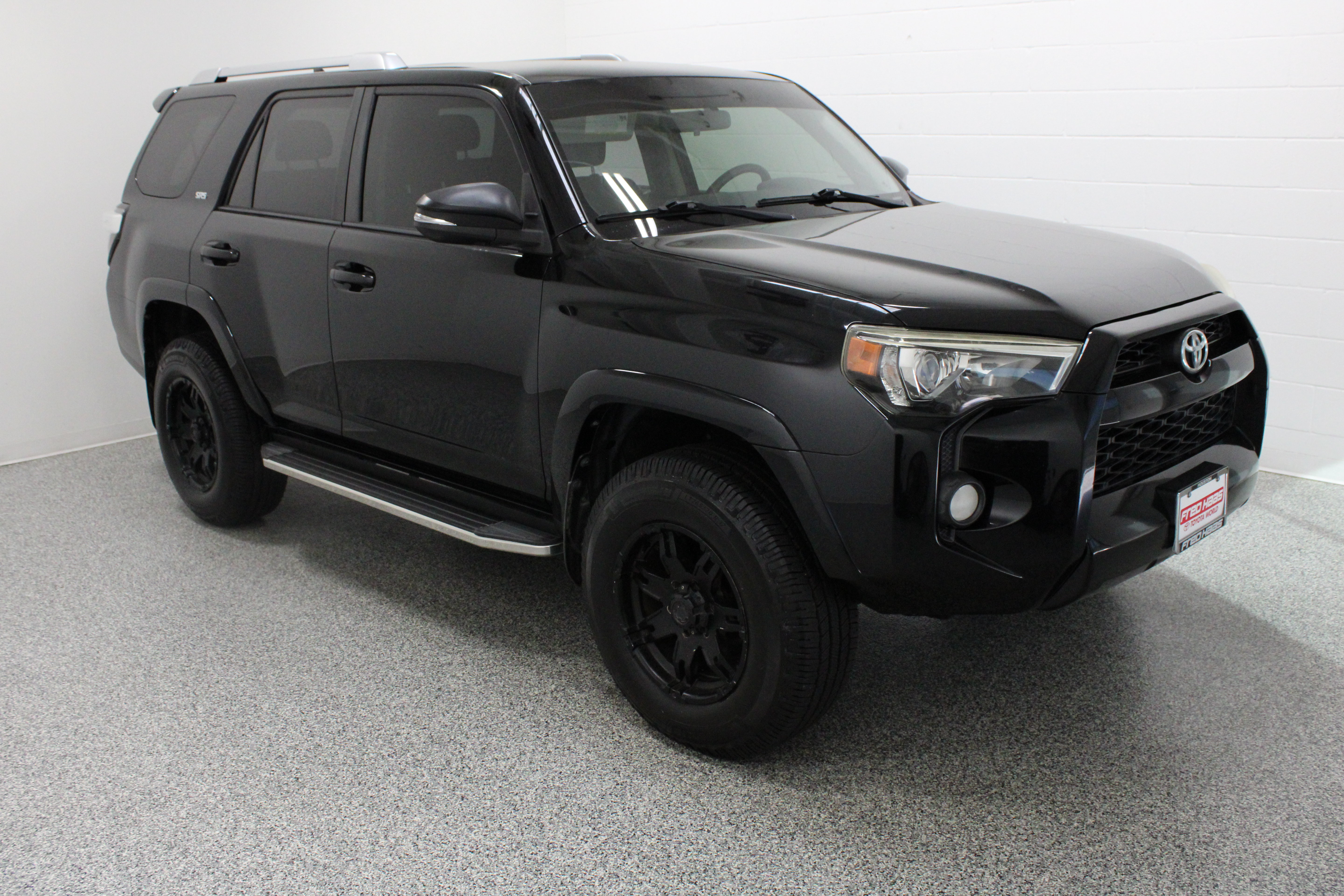 Used 2015 Toyota 4Runner SR5 RWD image 4