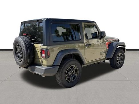 Used 2025 Jeep Wrangler Sport AWD/4WD image 5
