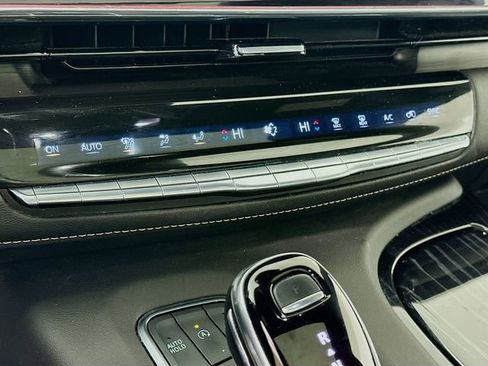 Certified 2023 Cadillac Escalade ESV Sport AWD/4WD image 16