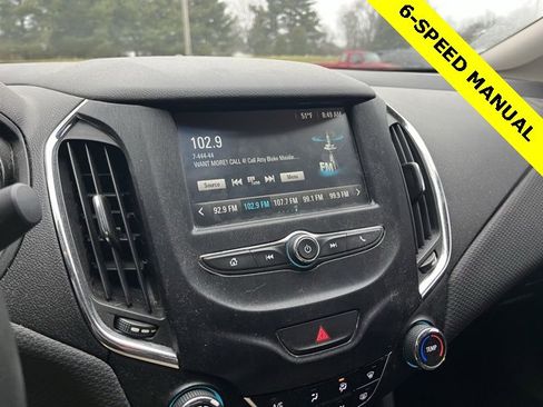 Used 2017 Chevrolet Cruze LS image 15