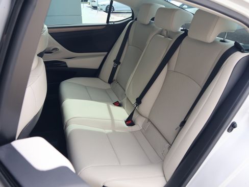 Used 2023 Lexus ES 350 w/ Premium Package image 35