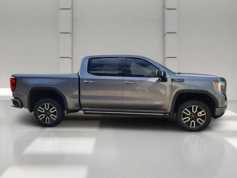 Used 2022 GMC Sierra 1500 AT4 w/ AT4 Premium Package AWD/4WD image 4