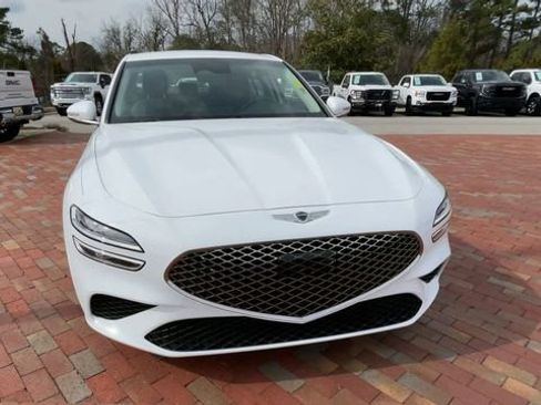 Used 2023 Genesis G70 2.0T image 4