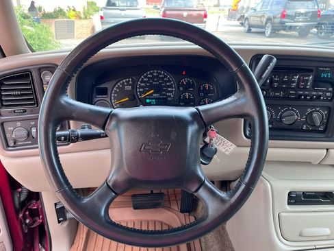 Used 2001 Chevrolet Tahoe LT w/ LT Preferred Equipment Group image 9