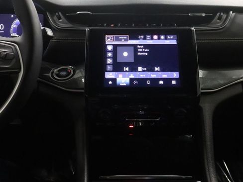 Certified 2023 Jeep Grand Cherokee Altitude AWD/4WD image 21