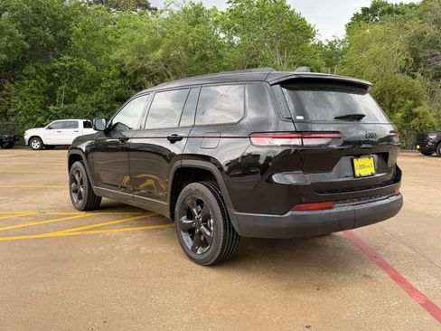 New 2025 Jeep Grand Cherokee L Altitude RWD image 5