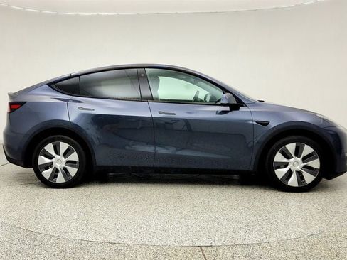 Used 2023 Tesla Model Y Long Range AWD/4WD image 4