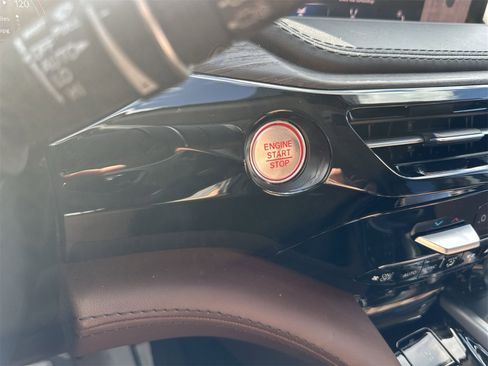 Used 2024 Acura MDX SH-AWD w/ Advance Package image 17