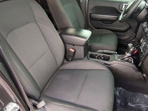 Used 2018 Jeep Wrangler Unlimited Sport S image 20