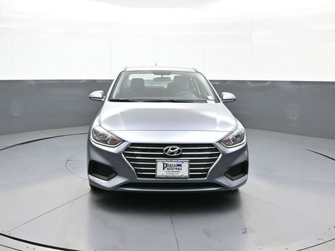 Used 2019 Hyundai Accent SE FWD image 2