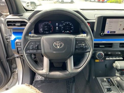 Certified 2025 Toyota 4Runner TRD Off-Road AWD/4WD image 5