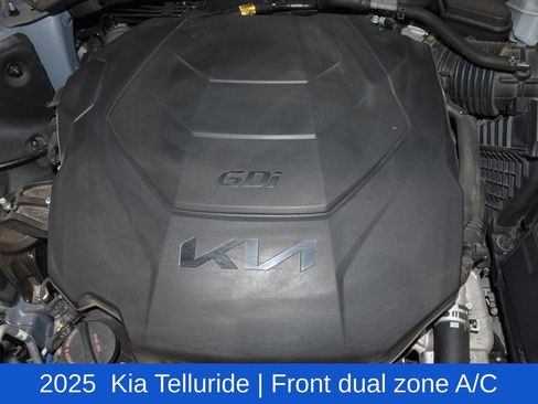 Used 2025 Kia Telluride S FWD image 7