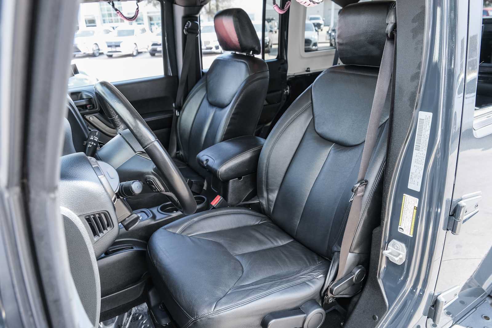 Used 2018 Jeep Wrangler Unlimited Sport AWD/4WD image 23