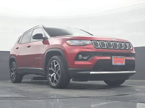 Used 2025 Jeep Compass Limited AWD/4WD image 27
