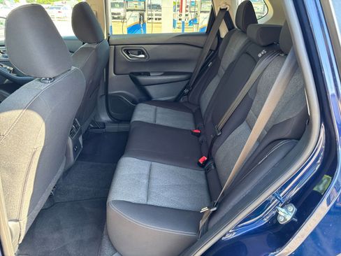 Used 2025 Nissan Rogue SV FWD image 29