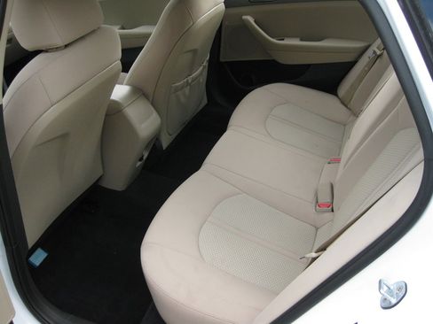 Used 2018 Hyundai Sonata SE FWD image 25