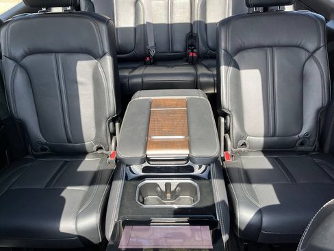 Used 2022 Jeep Grand Wagoneer Series I AWD/4WD image 20
