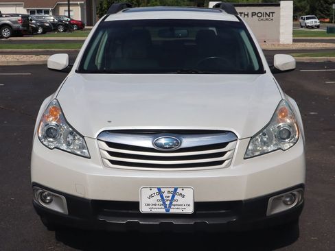 Used 2010 Subaru Outback 2.5i Premium AWD/4WD image 12