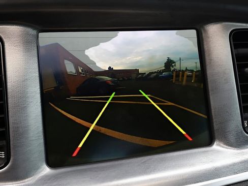 Used 2018 Dodge Charger R/T image 31