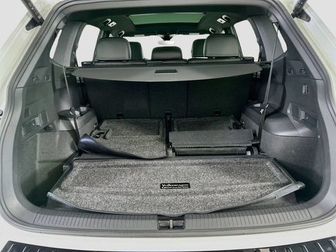 Used 2024 Volkswagen Tiguan SE R-Line FWD image 26