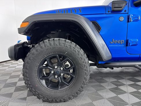 Used 2024 Jeep Wrangler Unlimited AWD/4WD image 23