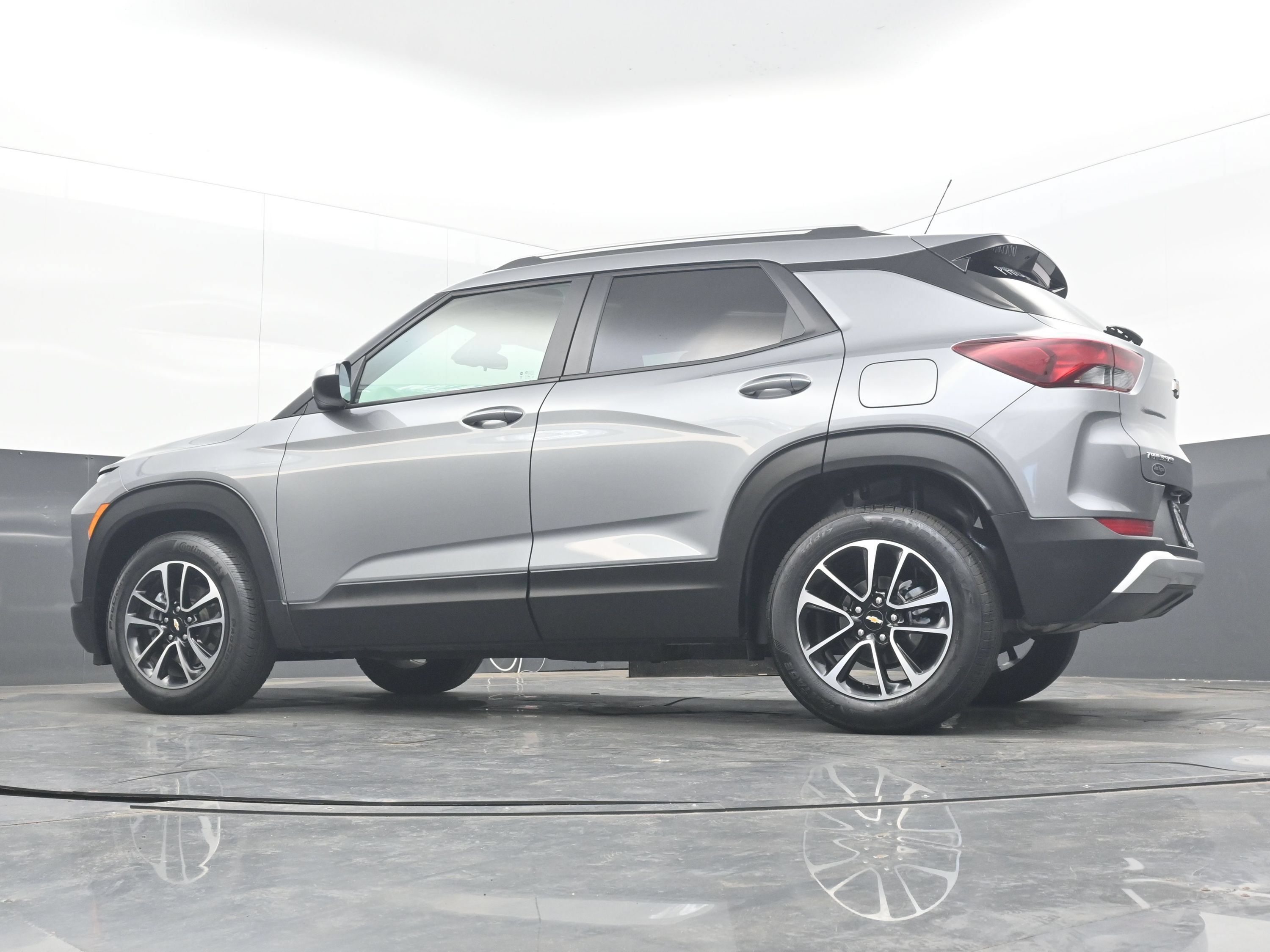Used 2025 Chevrolet TrailBlazer LT FWD image 28