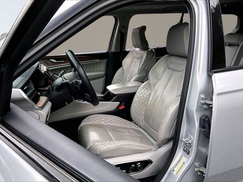 Used 2022 Jeep Grand Cherokee L Summit w/ Advanced Protech Group IV image 25