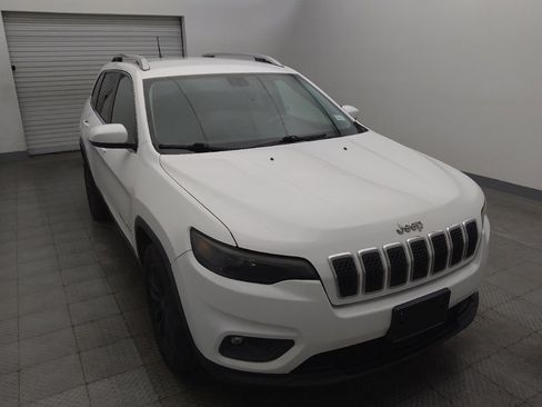 Used 2019 Jeep Cherokee Latitude Plus FWD image 14