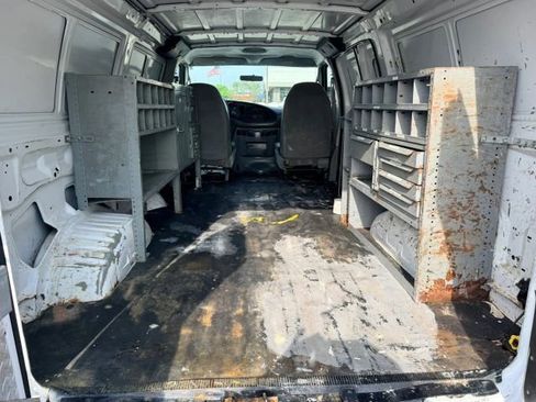 Used 2008 Ford E-250 and Econoline 250 RWD image 11